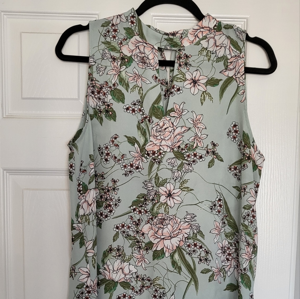 Loft tank top size M